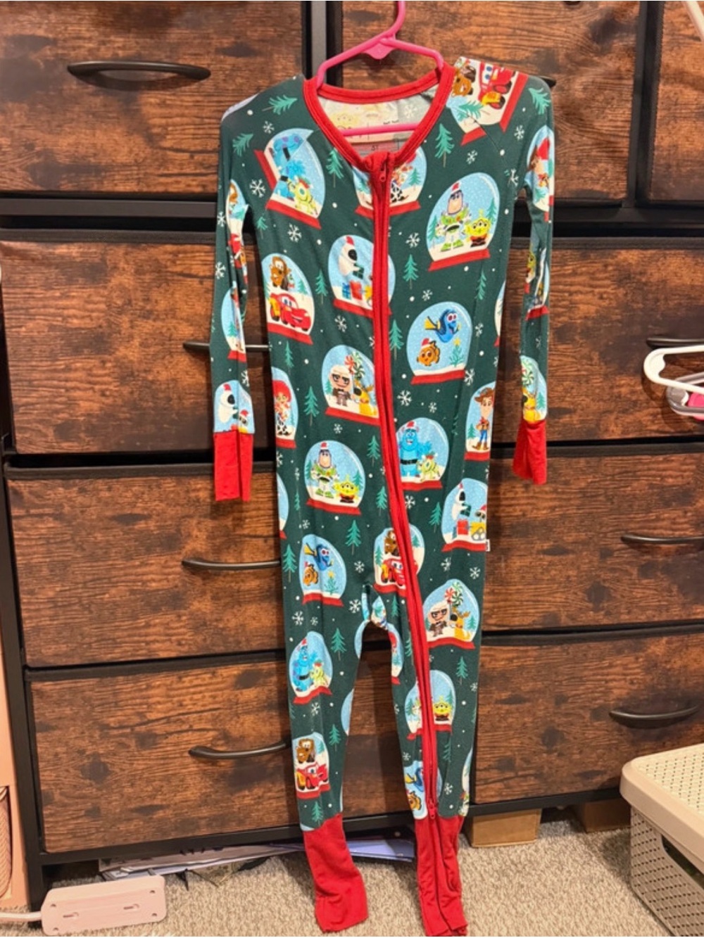 Little Sleepies Disney Pixar A Very Pixar
Christmas 3r